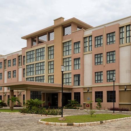 Protea Hotel By Marriott Benin City Select Emotan Экстерьер фото
