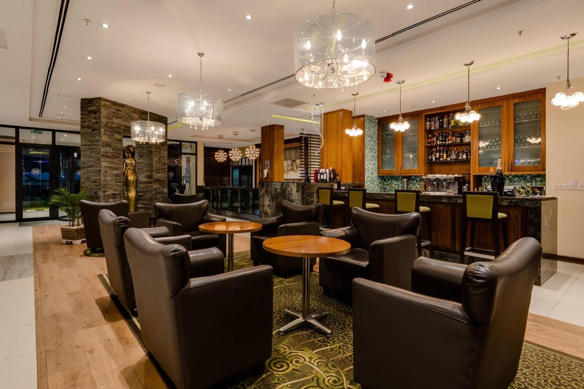 Protea Hotel By Marriott Benin City Select Emotan Экстерьер фото