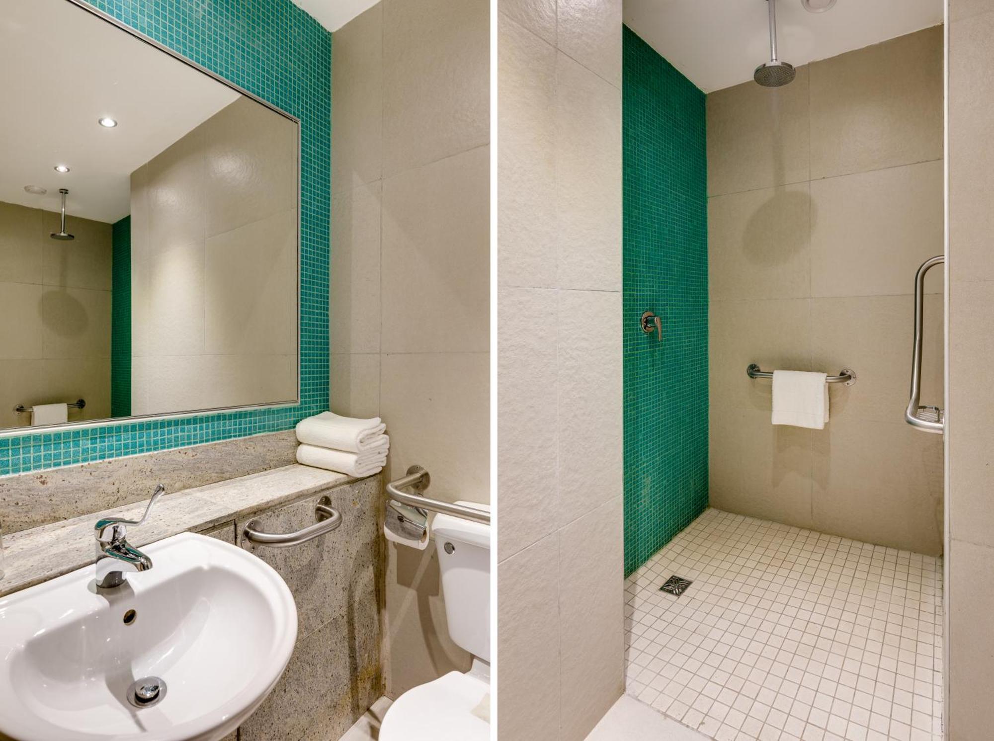 Protea Hotel By Marriott Benin City Select Emotan Экстерьер фото