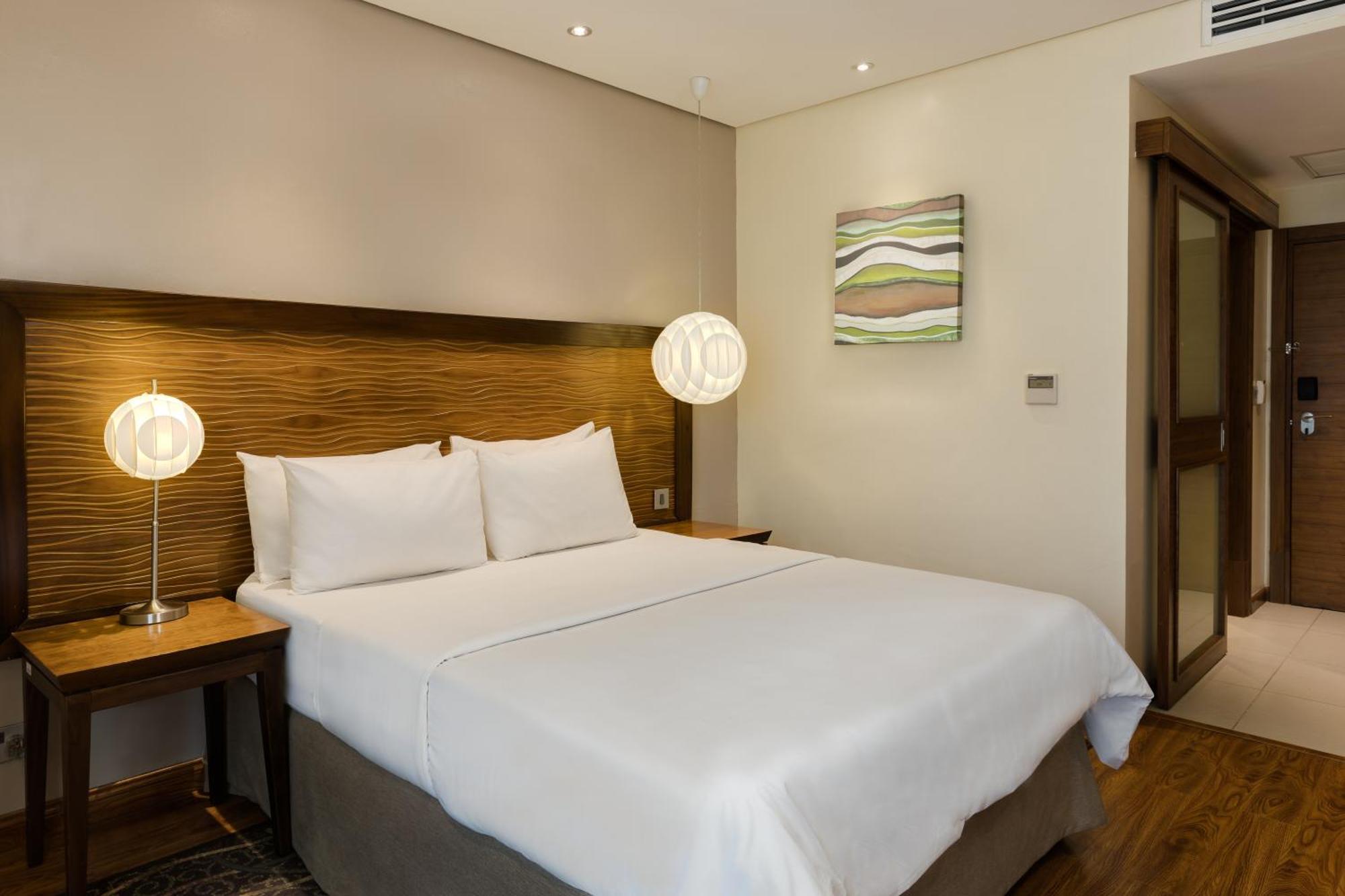 Protea Hotel By Marriott Benin City Select Emotan Экстерьер фото