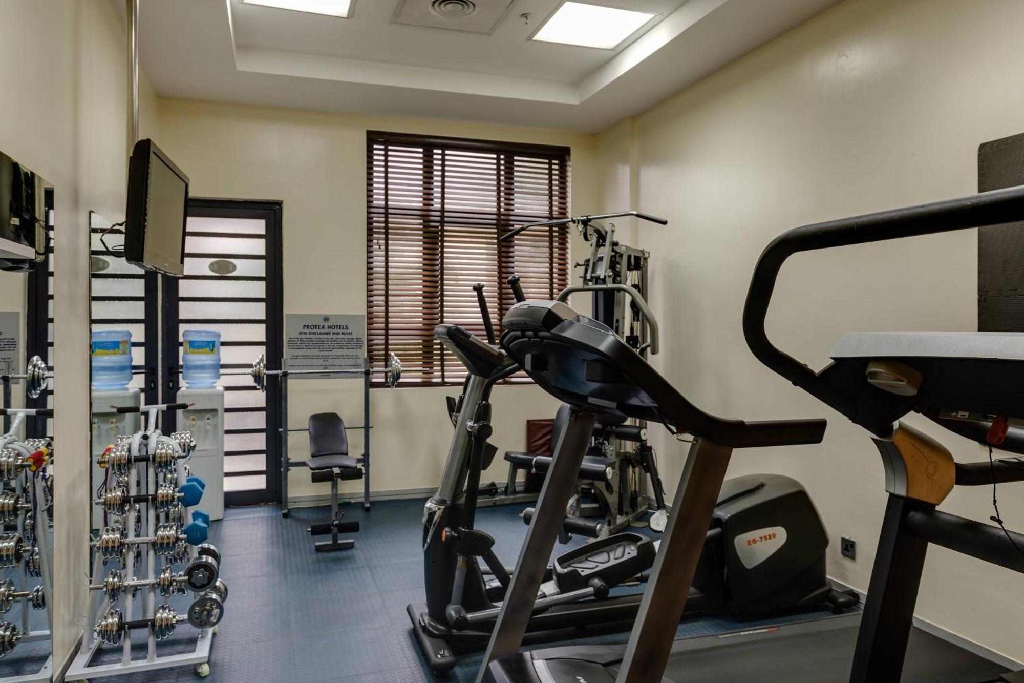 Protea Hotel By Marriott Benin City Select Emotan Экстерьер фото