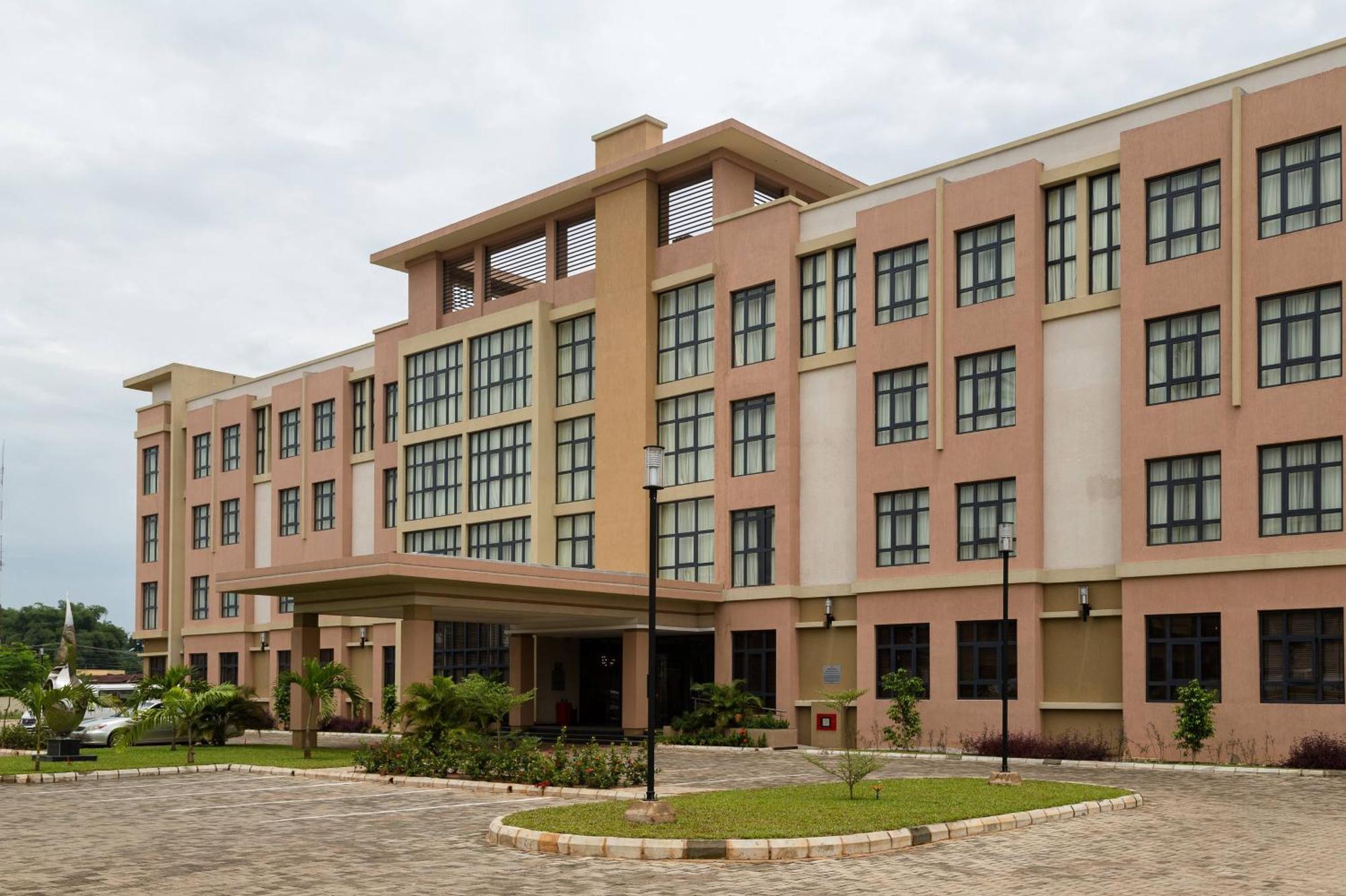 Protea Hotel By Marriott Benin City Select Emotan Экстерьер фото