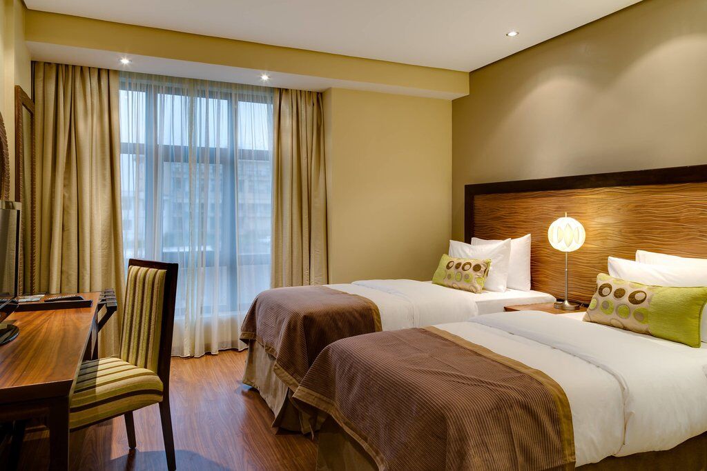 Protea Hotel By Marriott Benin City Select Emotan Экстерьер фото